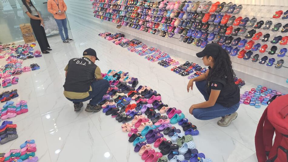 Allanan tienda y bodega en Zona Libre de Colón; decomisan mercancía falsificada valorada en $5 millones