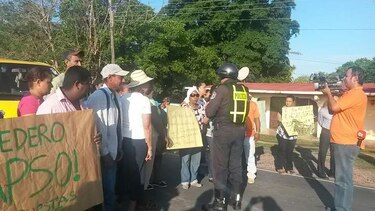 Moradores de El Coco en Penonomé protestan por ‘colapso’ del vertedero de basura