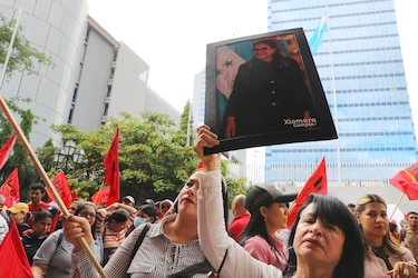 Presidenta hondureña pide a Policía ‘cerrar el paso’ a intentos de ruptura constitucional