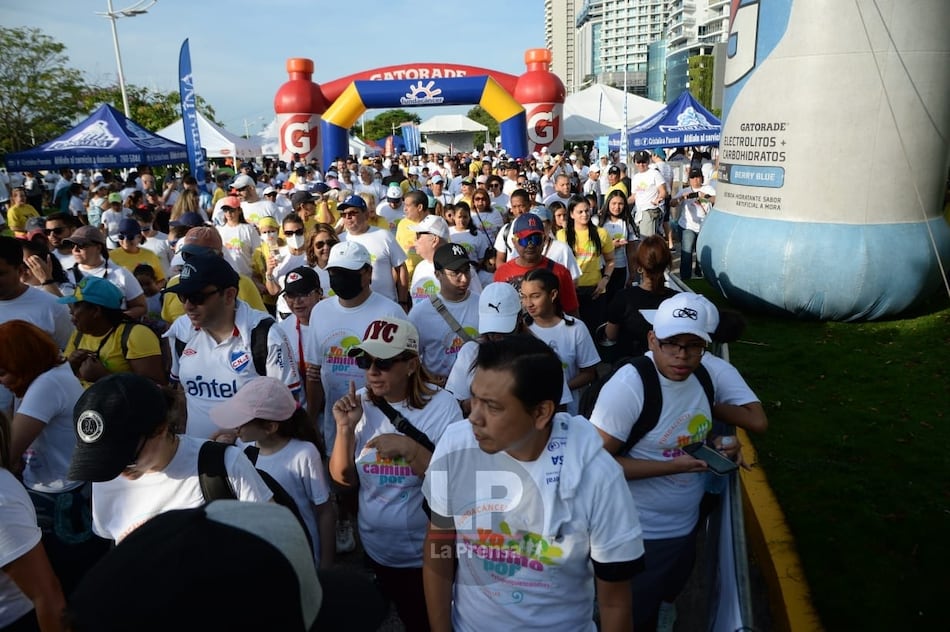 Fundacáncer realiza su tradicional caminata Susie Thayer