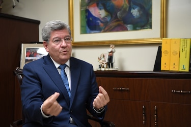 ‘El proyecto de salud 24/7 es una iniciativa populista’: exministro de Salud José Terán