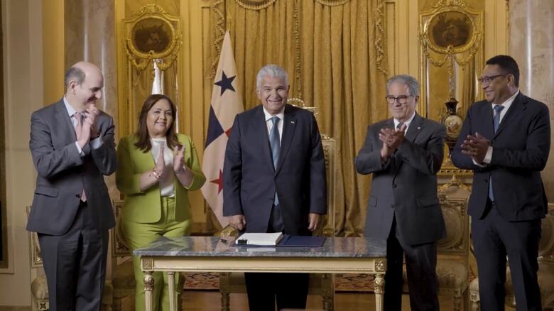 Mulino sanciona la ley que reforma la CSS