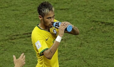Dos videos ponen a prueba a Neymar