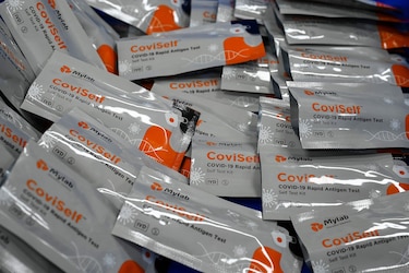 Pruebas rápidas de covid-19, una estrategia con poco avance