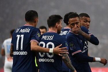 París SG resiste con 10 un empate 0-0 en el Clásico en Marsella