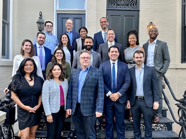La CEO de la empresa panameña Wisy, participó en una reunión con legisladores de Estados Unidos sobre la regulación de la IA