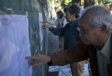 Cierran mesas electorales en Venezuela para iniciar conteo de votos