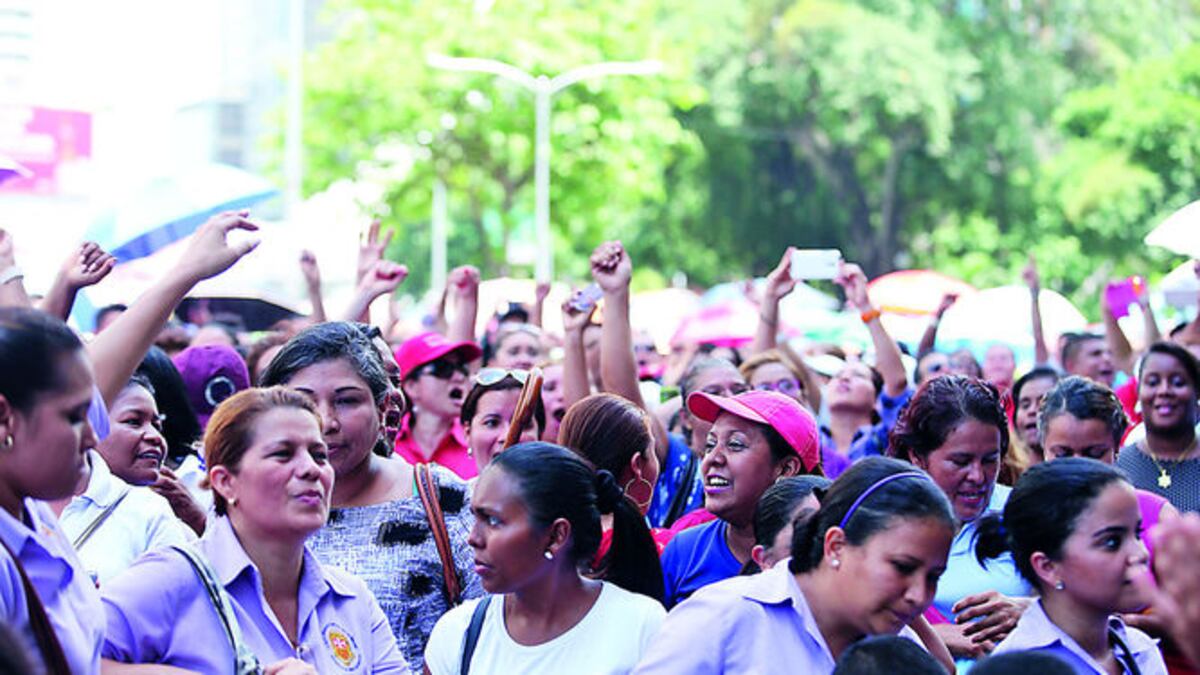 Las autoridades de Educación resolvieron pagarle el pasado 26 de septiembre a 503 educadores, mientras que el resto supuestamente recibirían sus emolumentos este mes de