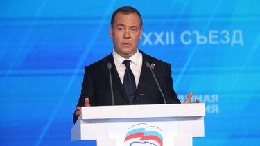 Trump moviliza dos submarinos nucleares tras los comentarios ‘altamente provocadores’ del expresidente ruso Medvédev