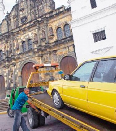 Reportan tarifas para el servicio de grúas