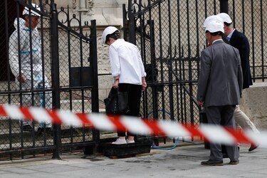 Notre Dame de París fue escenario de su primera misa tras el incendio