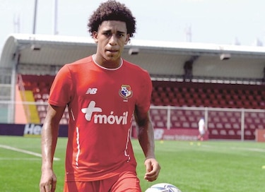 El panameño Adalberto Carrasquilla es cedido al FC Cartagena del fútbol español