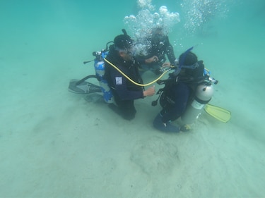 Guardaparques de Coiba refuerzan capacidades para el monitoreo marino