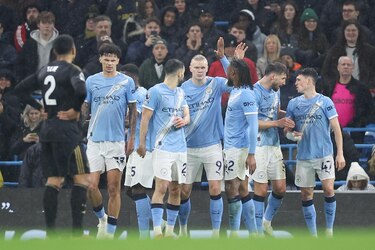 El City golpea al Fulham y aprieta la lucha con Arsenal