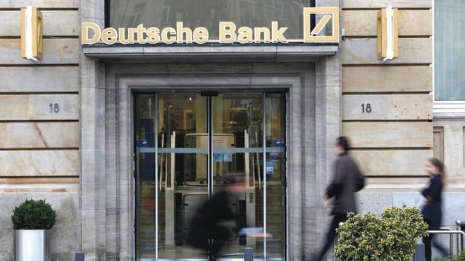 Banqueros se preparan para ola de despidos