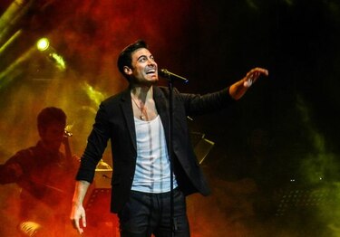 Las tantas vidas de Carlos Rivera, en una canción