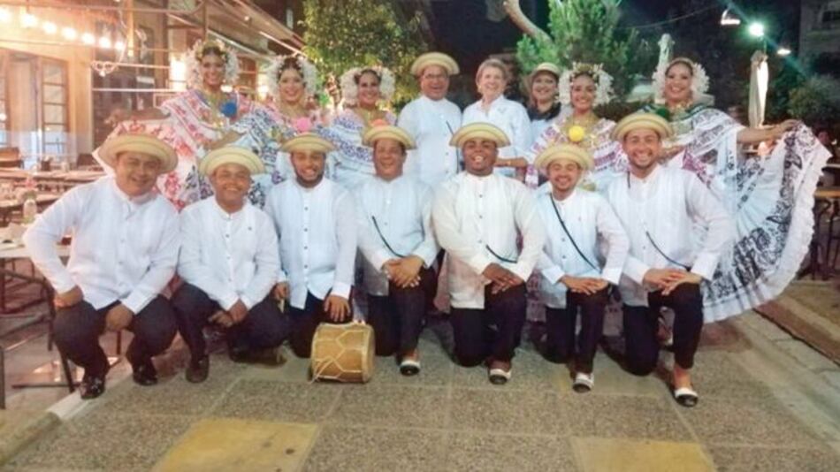 ‘Ballet’ folclórico está de gira en Grecia