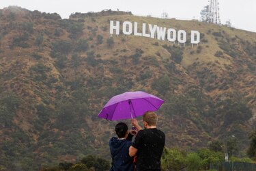 Estudios de Hollywood retomarán conversaciones con guionistas en huelga la próxima semana