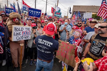 Los republicanos se dividen sobre las acusaciones de fraude de Donald Trump