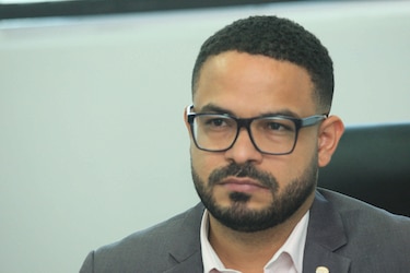Betserai Richards: ‘Flores está igual que Martinelli hablando de dosieres’
