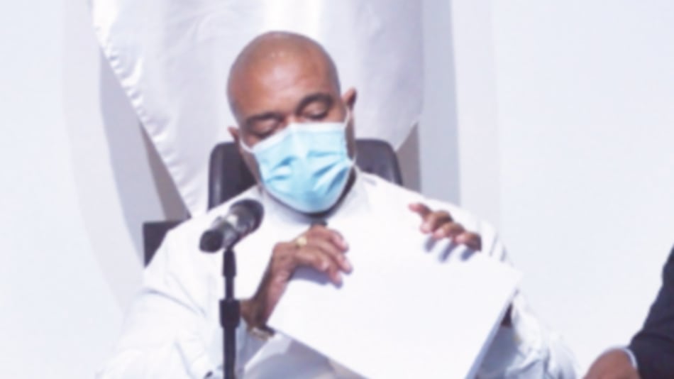 Denuncian a Bolota Salazar por demoler patrimonio