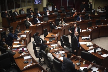 Cortizo veta parcialmente las reformas a la ley de contrataciones públicas