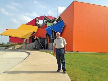 Recordando a George R. Angehr