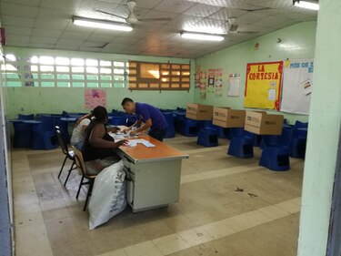 Abren mesas de votación para las primarias del partido Alianza