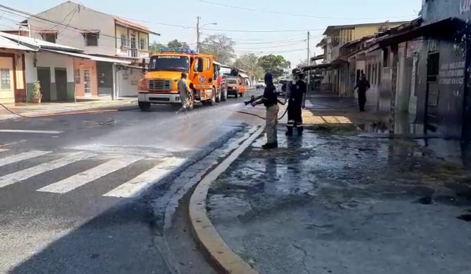 Limpian principales calles y avenidas de Coclé