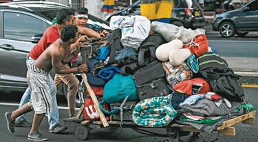 Venezolanos apuran el paso para estar de vuelta en Navidad