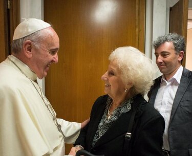 De Carlotto: ‘Si alguien sigue hablando mal del Papa, sigue mintiendo’