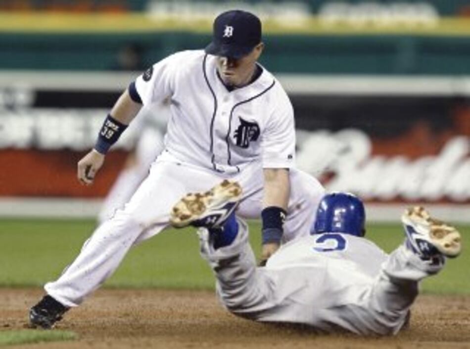 Tigres sacan las garras y superan a los Reales 7-5