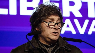 Milei reclama reformar leyes laborales y fiscales tras regresar de su viaje a Estados Unidos