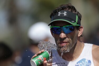 UCI ve 'alicientes' para que Armstrong vea rebajada su sanción