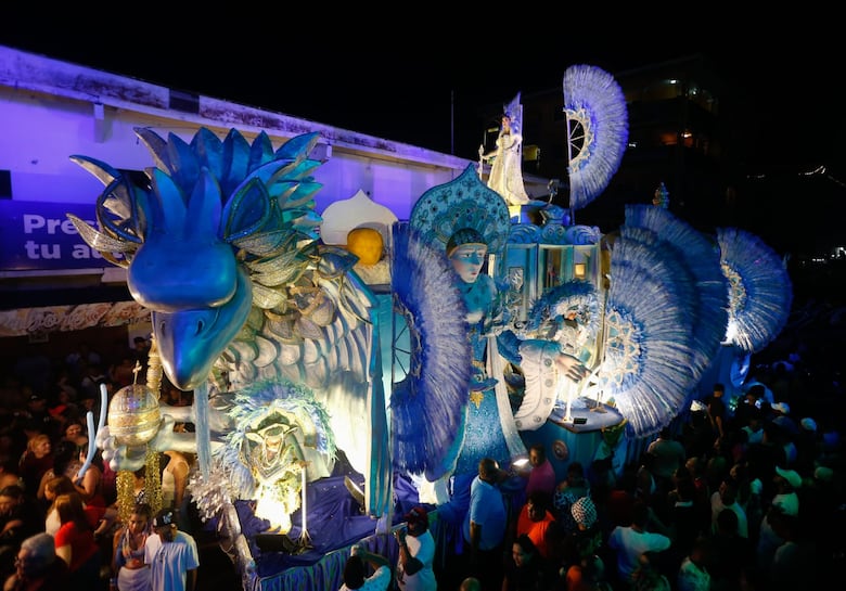Tradición y esplendor: Las Tablas celebra su carnaval