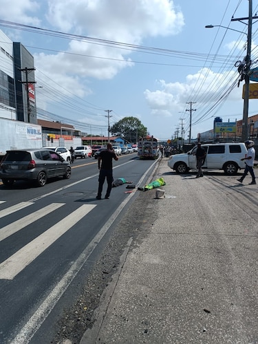Dos trabajadoras de aseo de la AAUD fueron atropelladas por un ‘diablo verde’