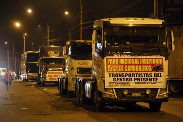 Transportistas de carga y agricultores acatan un nuevo paro en Perú