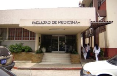 Universidades con planes de acreditar 20 carreras