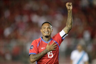 Eric Davis sale del Vila Nova brasileño tras rescindir contrato de mutuo acuerdo