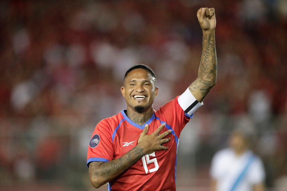 Eric Davis sale del Vila Nova brasileño tras rescindir contrato de mutuo acuerdo