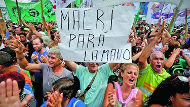 Marcha contra Macri aumenta tensiones