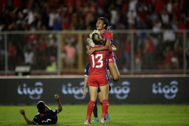 Panamá derrotó a República Dominicana con gol de Hilary Jaén
