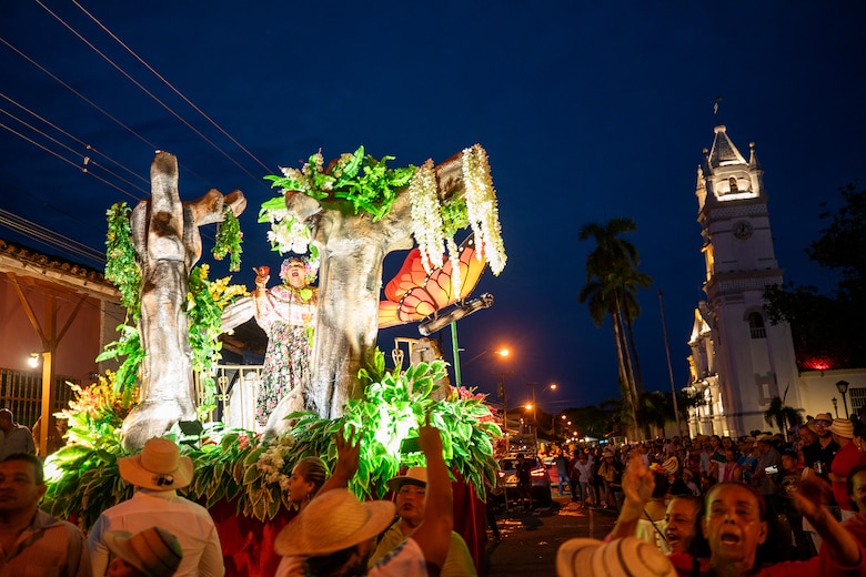 Semana del Campesino culmina con lujo y esplendor
