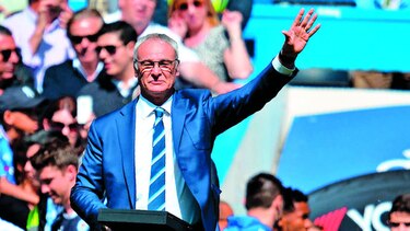 Claudio Ranieri recibe apoyo de todos