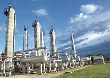 Bolivia negocia con Brasil venta de gas natural licuado