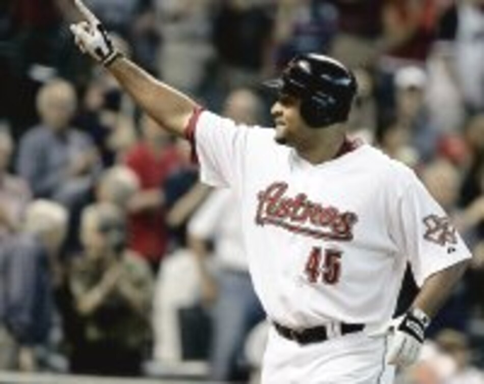 Lee le conecta tercer jonrón a Greg Maddux