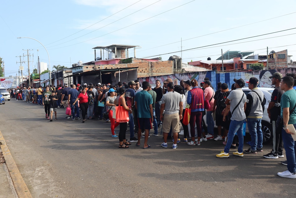 Nueva York cerrará 25 albergues para migrantes en los próximos dos meses