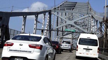 Cierre parcial en el puente de las Américas