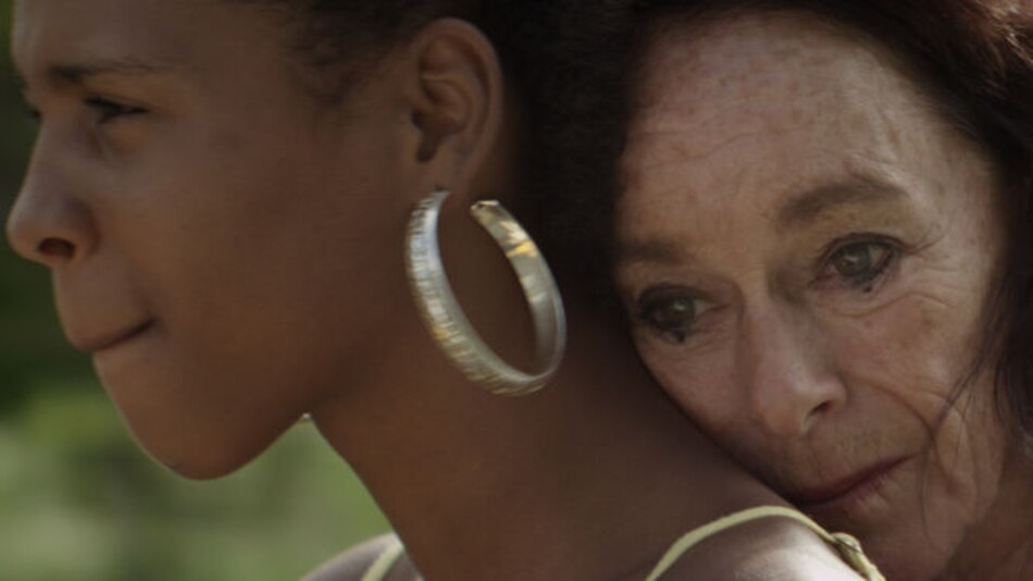 'Dólares de arena': tres complicadas relaciones