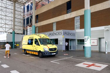 El padre de Lamine Yamal recibe el alta médica y abandona el centro hospitalario